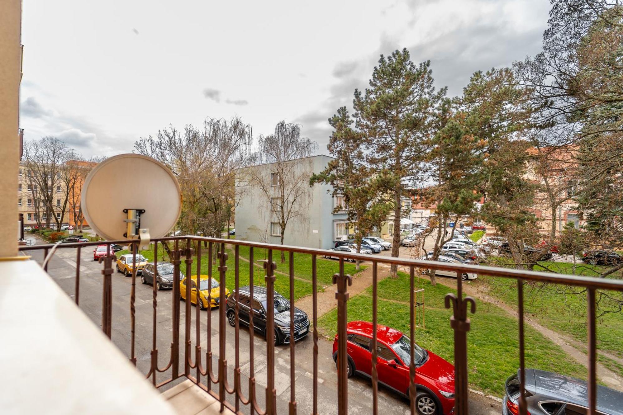 Ah Park Angelinum Apartment Kosice Luaran gambar